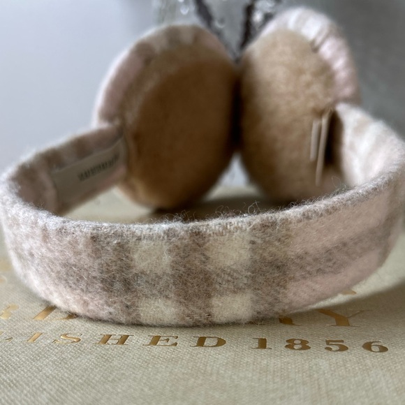 AUTHENTIC BURBERRY CASHMERE PINK PLAID EARMUFFS - Picture 6 of 9